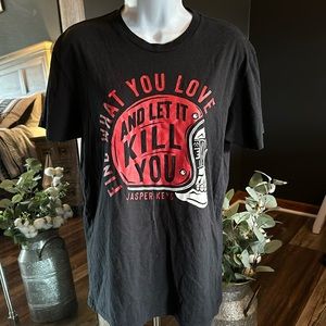 Women’s small graphic t shirt